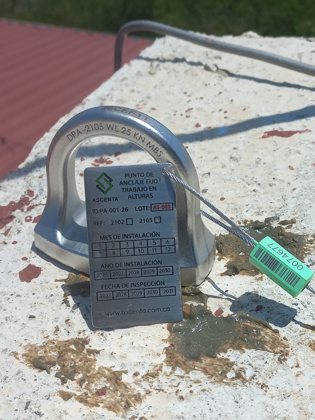 Diseño, suministro e instalación de puntos de anclaje fijos y estructurales certificados bajo la Resolución 4272 de 2021. Blindamos la seguridad jurídica y operativa de tus proyectos industriales.